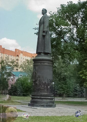 Парк скульптур `Музеон`. Новое место памятника. Фотограф Марина Роз.