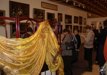 Арт Манеж 2007. У картин