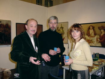 7-я Московская художественная ярмарка `Арт-Манеж 2002`. Александр Слонимский с участниками ярмарки