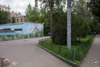 Михайловский парк в Москве. Граффити в парке