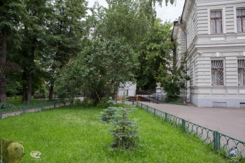 Михайловский парк в Москве. Вид на вход в парк