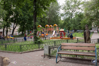 Михайловский парк в Москве. Детская площадка