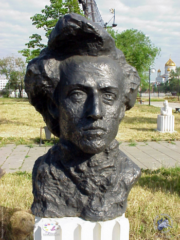 Тенета Алексей Ильич. Шопен. Бронза. 1964. Парк скульптур Музеон, Москва.