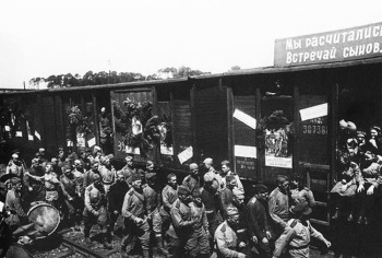 Халдей Евгений Ананьевич. Возвращение советских солдат на Родину. 1945.