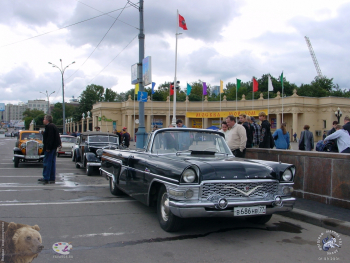Автомобиль `Чайка` ГАЗ-13. Фотограф Марина Роз.