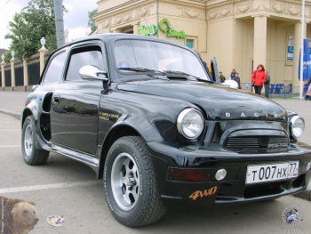 Малолитражка `Багира` на базе `Запорожца`. Фотограф Марина Роз.