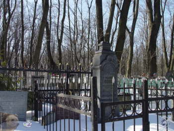 Надгробный памятник на Ваганьковском погосте. Фотограф Марина Роз.