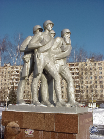 Москва. Памятник `Ополченцы Москвы`. Фотограф Марина Роз.