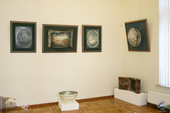 Посвящение. 2007.. Керамические экспонаты выставки