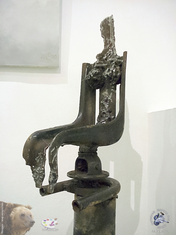 Скульптор Алексей Григорьев. Выставка `Арт Манеж 1999`. IV Московская международная художественная ярмарка `Арт Манеж 1999`