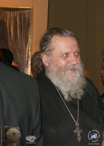 Дмитрий Жилинский. Живопись. Графика.. Священник на выставке