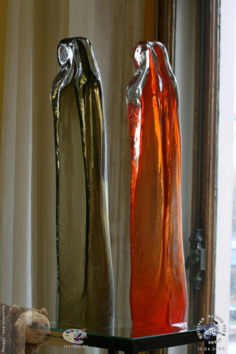 Савельева Любовь Ивановна. 2009.. Фигуры из цветного стекла