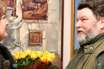 Выставка `Простые вещи. Живопись`. 2010.. У картины