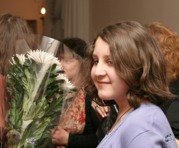 Выставка `Простые вещи. Живопись`. 2010.. С цветами