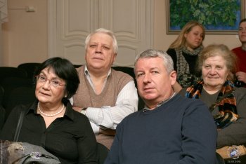 Выставка `Простые вещи. Живопись`. 2010.. Добрые лица
