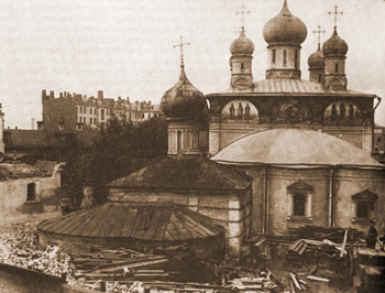 Вид на Владимирский собор 1679 года. Спереди стоит церковь преподобной Марии Египетской. Неизвестный фотограф. Фото 1928.