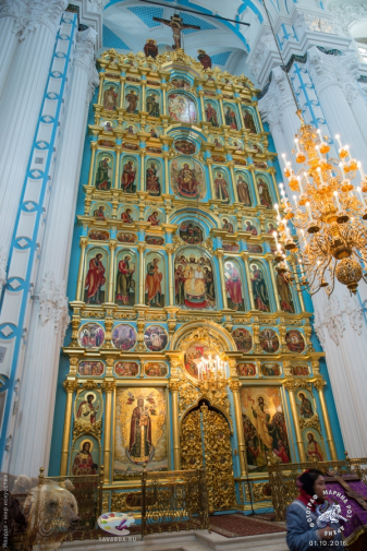 Иконостас Воскресенского собора. Фотограф Марина Роз.