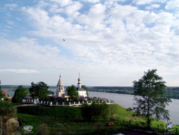 Городня на Волге. Церковь Рождества Пресвятой Богородицы. Вид со стороны Городни.