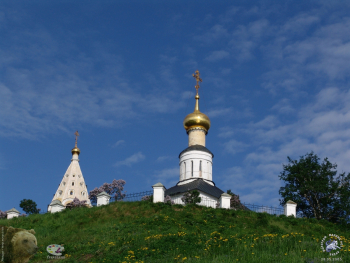 Городня на Волге. Церковь Рождества Пресвятой Богородицы. Вид с берега Волги.