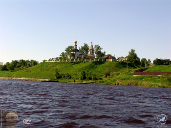 Городня на Волге. Церковь Рождества Пресвятой Богородицы. Вид с поверхности реки Волги.