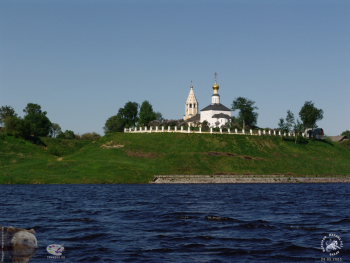 Городня на Волге. Церковь Рождества Пресвятой Богородицы. Вид с реки Волги.