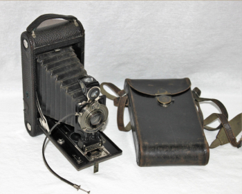 Камера Kodak 1916 года. Неизвестный фотограф.