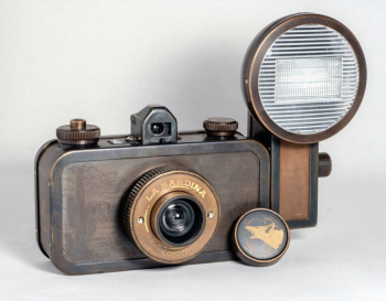 Старый фотоаппарат La Sardina из частной коллекции. Неизвестный фотограф.