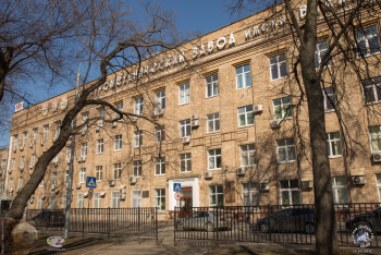 ЗВИ - Завод Владимира Ильича в Москве. Вход в заводское управление. Фото 15.04.2017.