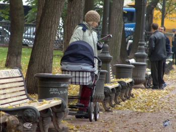 Патриаршие пруды осенью 2003 года. Прогулка на свежем воздухе. Фото 14.10.2003.