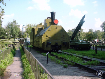 Бронированный паровоз для бронепоезда. Фотограф Марина Роз.