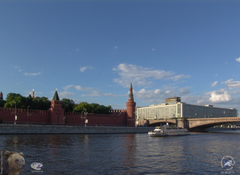 Беклемишевская башня кремля. Большой Москворецкий мост. Гостиница `Россия`. Фотограф Марина Роз.