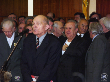 Выставка `Имени Твоему` в ЦДХ. Москва, 2000.. Художник Зверьков Ефрем Иванович