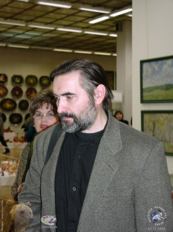 Выставка `Имени Твоему` в ЦДХ. Москва, 2000.. Завьялов Николай Николаевич - художник-график и живописец