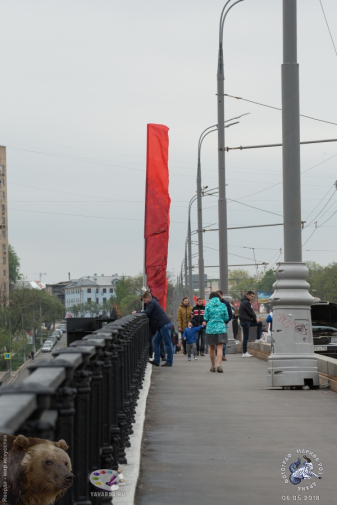 Большой Краснохолмский мост в Москве. Большой Краснохолмский мост перед праздником