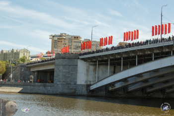 Большой Краснохолмский мост в Москве. Устои и арка моста. Фото 09.05.2018.