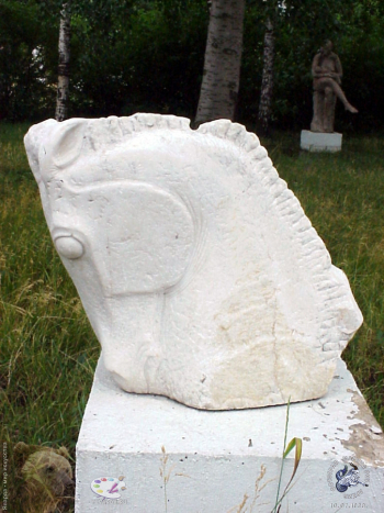 Тугаринов Дмитрий Никитович. Голова коня. Камень. 49,5. 1976-1977. Парк скульптур `Музеон`, Москва.