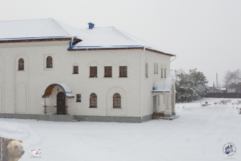 Крыло здания музея-диорамы. Фотограф Марина Роз.