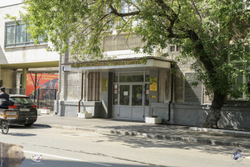 Входные двери. Фотограф Марина Роз.