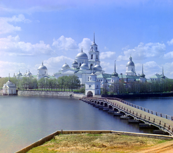 Прокудин-Горский Сергей Михайлович. Нило-Столобенская пустынь на озере Селигер. 1910.