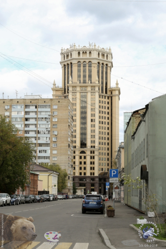 Павелецкая Плаза с улицы Зацепа. Фотограф Марина Роз.