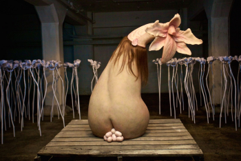Патриция Пиччинини. Bootflower. Пластик. 2015. Частное собрание