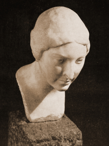 Блох Элеонора Абрамовна. Голова девушки. Мрамор. 1917. Местонахождение работы неизвестно.