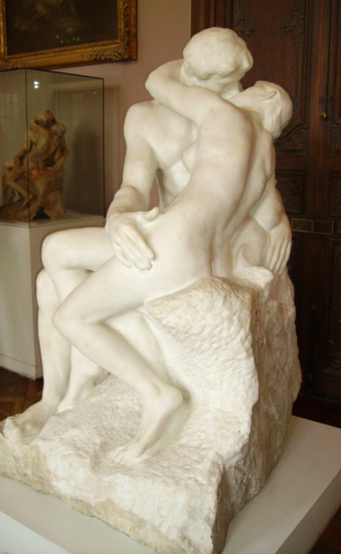 Огюст Роден. Поцелуй. Мрамор. 181,5х112,5. 1882. Музей Родена в Париже.