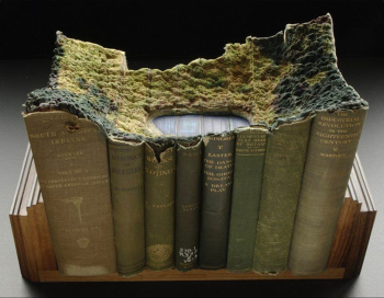 Гай Ларами. Озеро. Резьба по книге. Частное собрание.