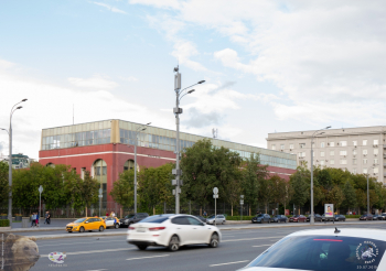 Вид на лицей со стороны Парка Горького. Фотограф Марина Роз.