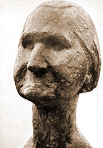 Рябичев Дмитрий (Даниил) Борисович. Портрет старейшей колхозницы Ярославской области. Баба Настя. Бронза. 40х20х27. 1970-е. Государственный музейно-выставочный центр РОСИЗО.