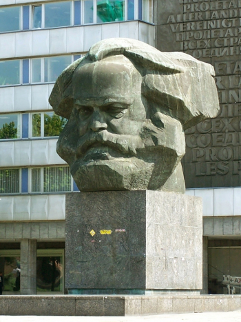 Кербель Лев Ефимович. Памятник Карлу Марксу в городе Хемниц (Германия).