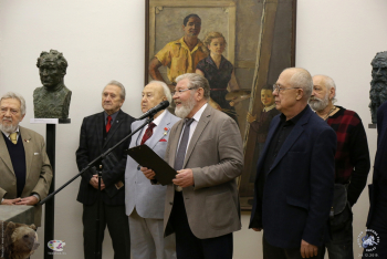 Выставка `Отец и сын Переяславцы. Живопись, скульптура`. Калинин Виктор Григорьевич произносит речь на открытии выставки