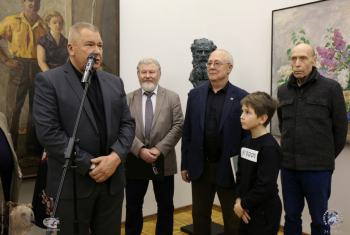 Выставка `Отец и сын Переяславцы. Живопись, скульптура`. Рукавишников Александр Иулианович у микрофона