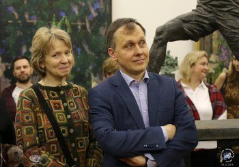 Выставка `Отец и сын Переяславцы. Живопись, скульптура`. Татьяна и Денис Ероховы на выставке